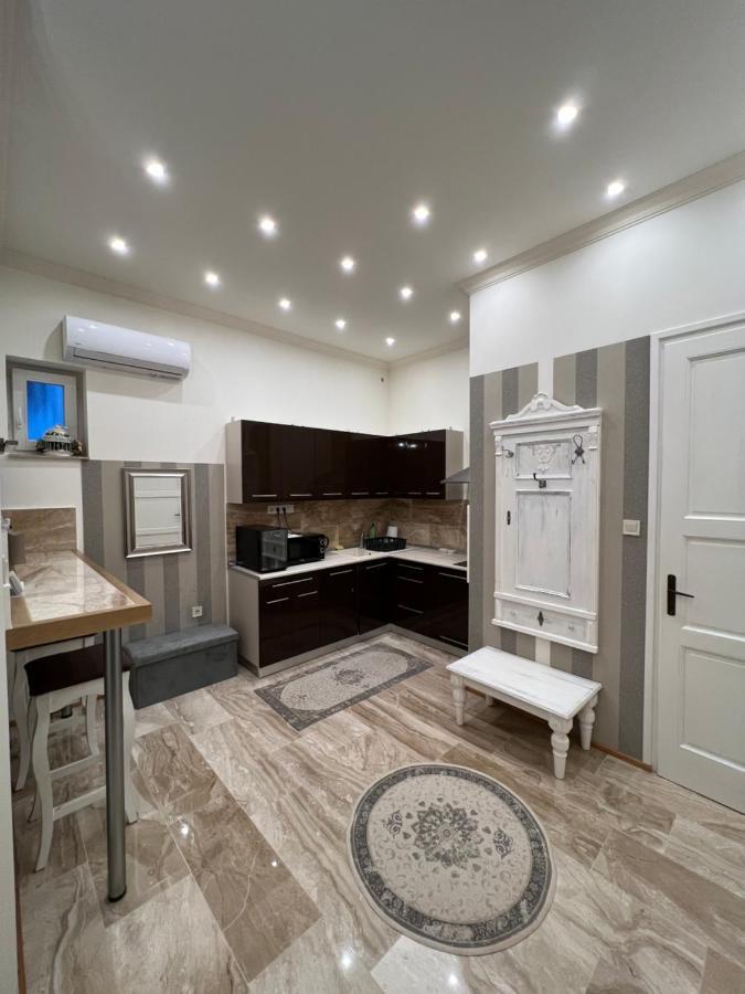 Kalitka Apartman Eger Luaran gambar
